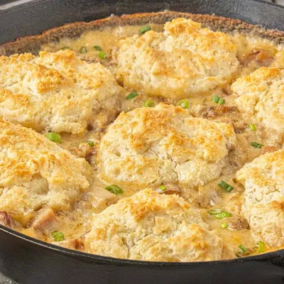 Recipe 'Biscuits and Gravy Pot Pie'