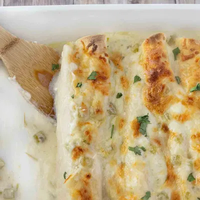 Recipe 'Creamy White Chicken Enchiladas Recipe'