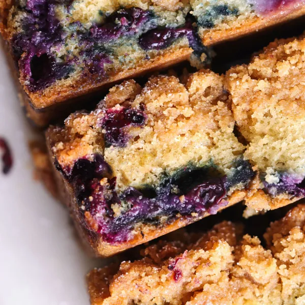 BLUEBERRY COFFEE CAKE
