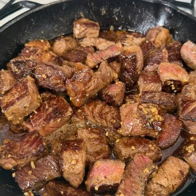 Recipe 'Garlic Steak Bites'
