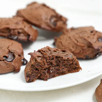 Recipe 'Protein Brownie Cookies (Fudgy, Chocolate Chip, Easy)'