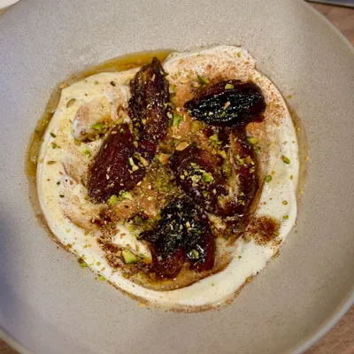 Recipe 'Butter Fried Dates with Yogurt'